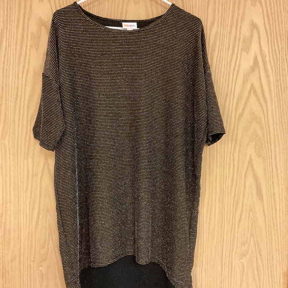 LuLaRoe Elegance Top~Size Medium - Picture 1 of 3